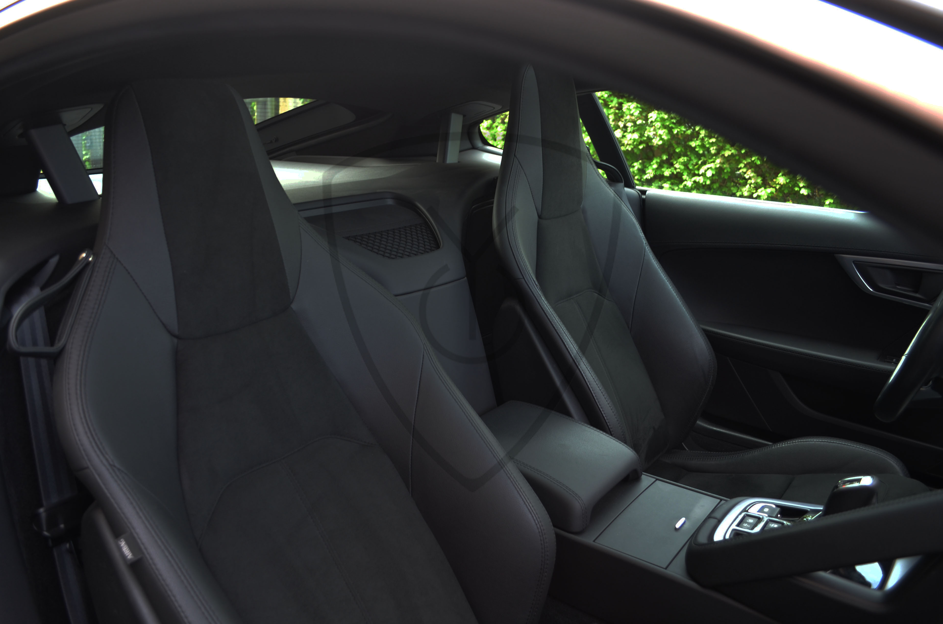 JAGUAR F-TYPE — image 1
